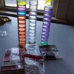 Lot Beads for crafting with case